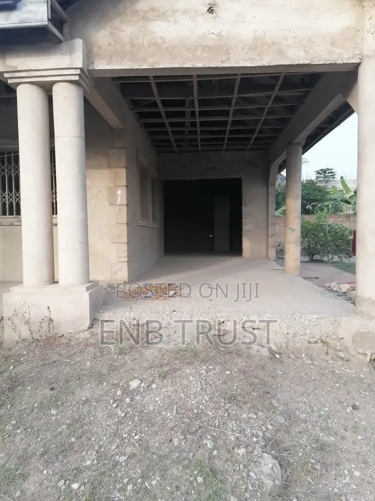 3 Bedrms on 130x100 Size of Plot for Sale at Amasaman