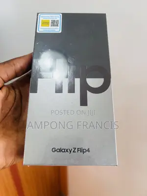 New Samsung Galaxy Z Flip4 128 GB Black
