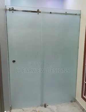 Modern Bathroom Glass Enclosure