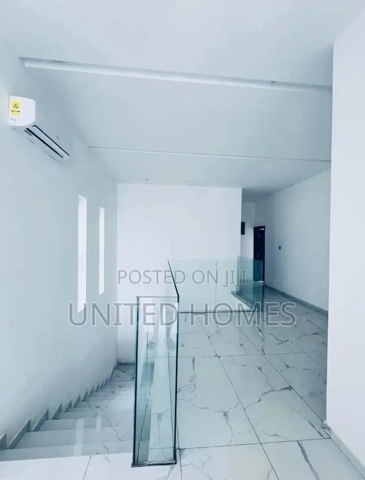 3bdrm House in East Legon for rent