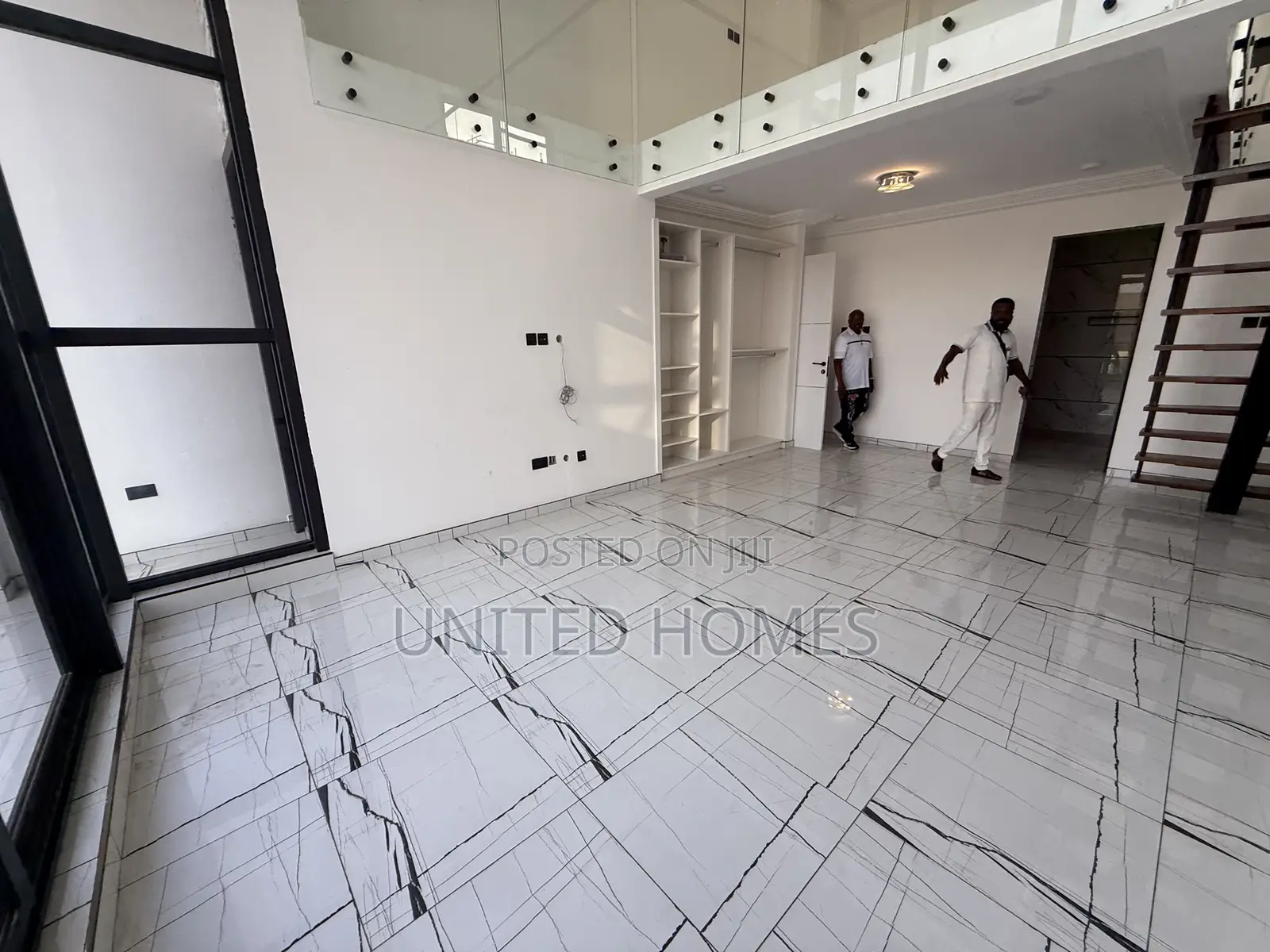 5bdrm House in East Legon for sale
