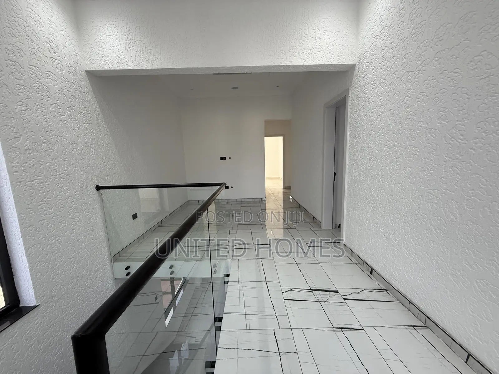 5bdrm House in East Legon for sale