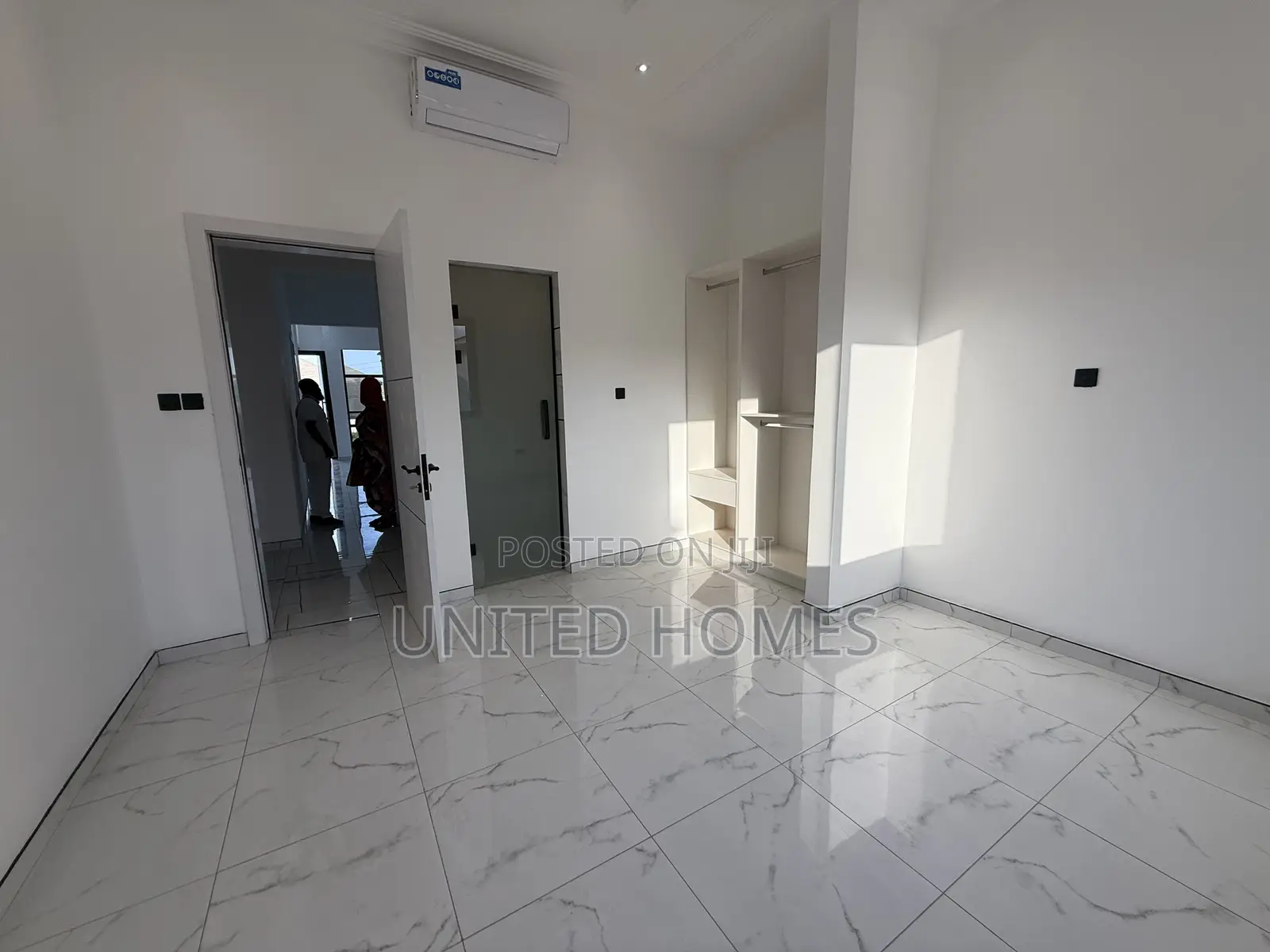 5bdrm House in East Legon for sale