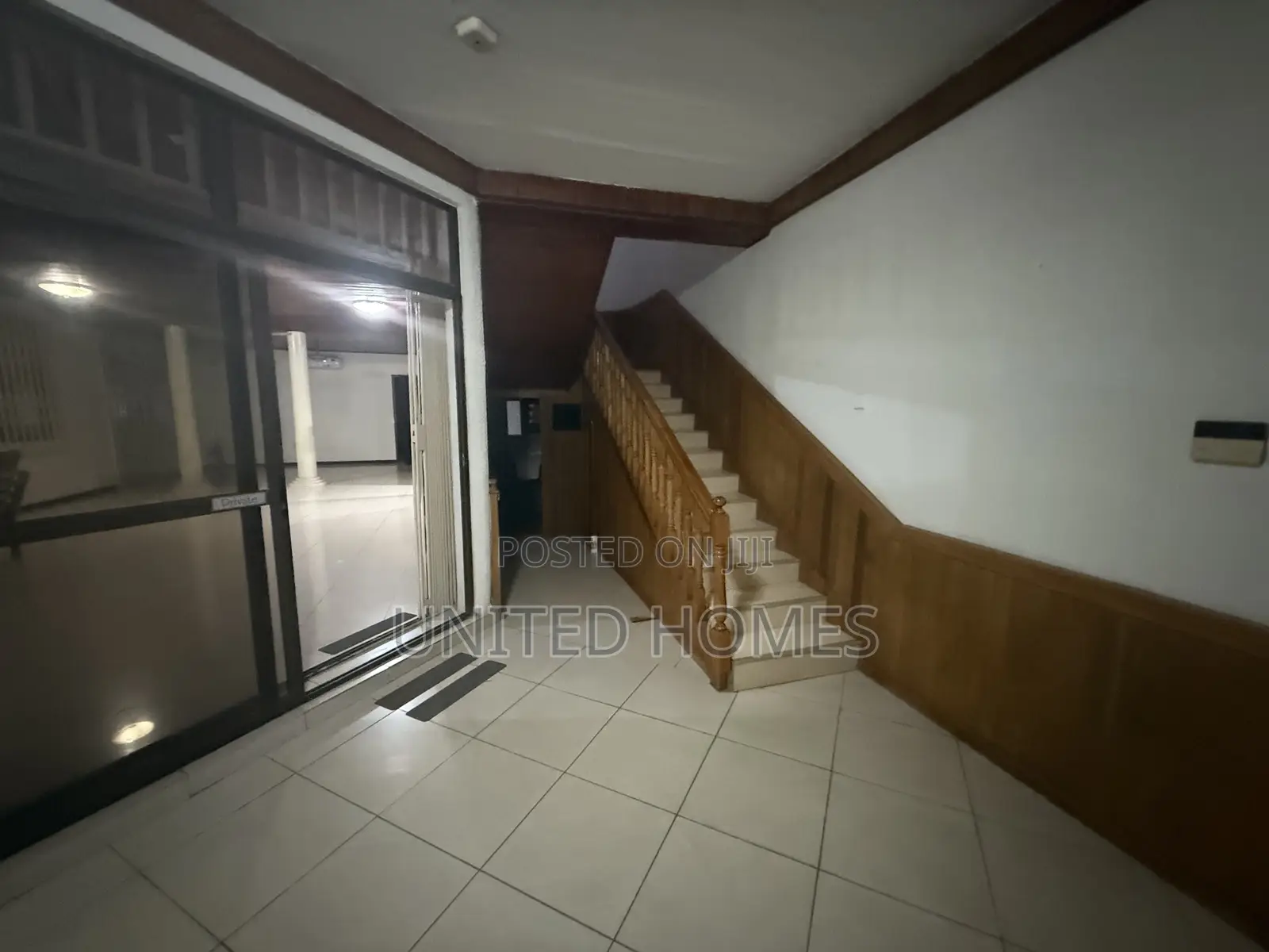 5bdrm House in East Legon for sale