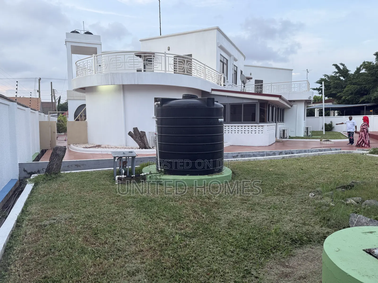 5bdrm House in East Legon for sale