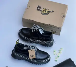 Dr Martens Black Shine