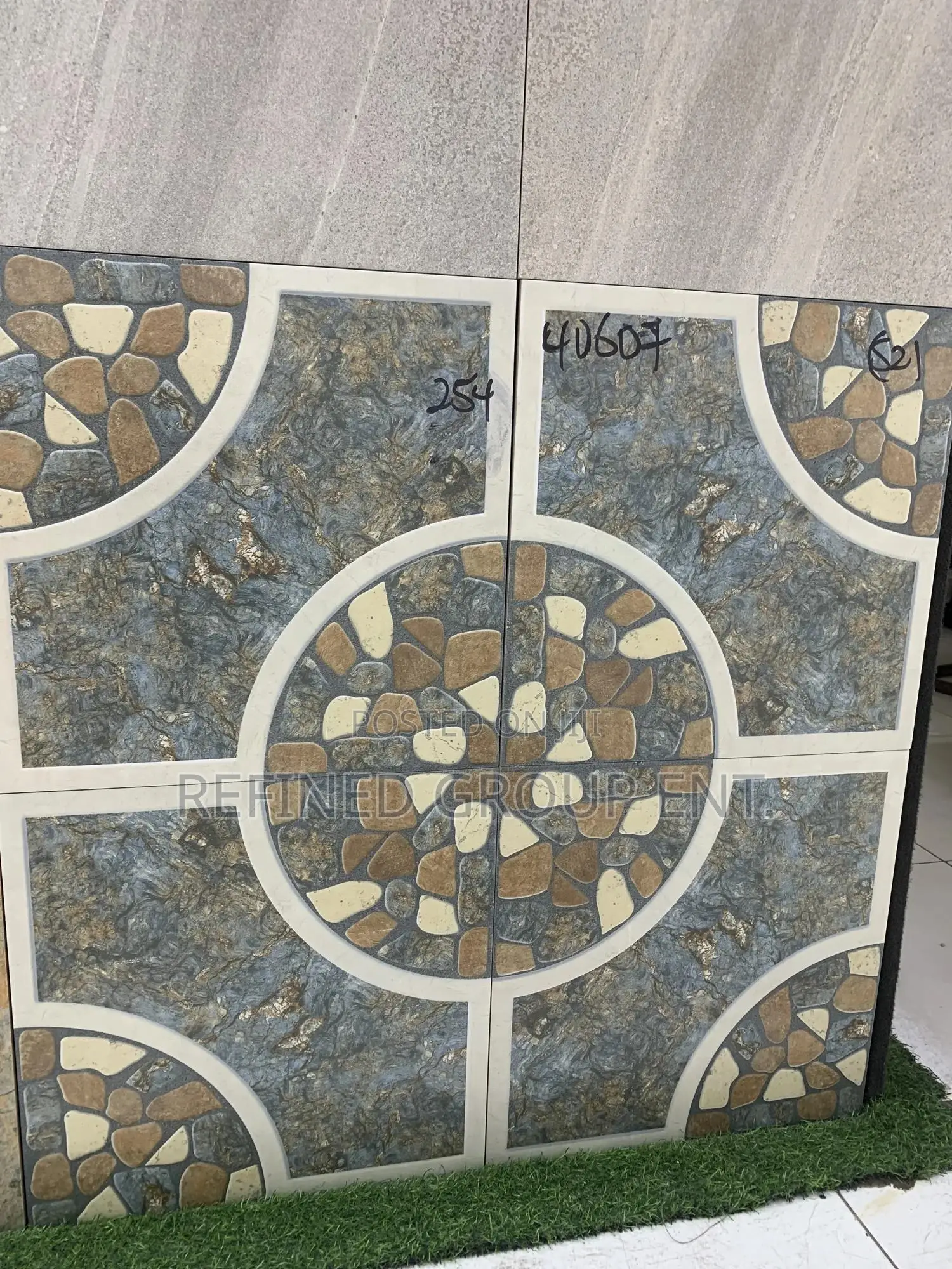 40/40cm Compound Tiles