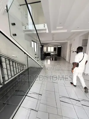 5bdrm House in East Legon for sale