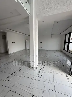 5bdrm House in East Legon for sale