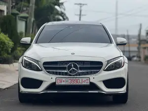 Mercedes-Benz C300 Luxury Sedan RWD (2.0L 4cyl 7A) 2016 White