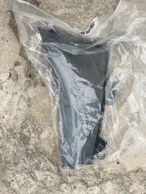 Mercedes Benz C300 Front Bumper Side Cover/Lid