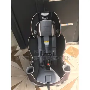 Graco Extend2fit Convertible Car Seat Forward Rear-Facing