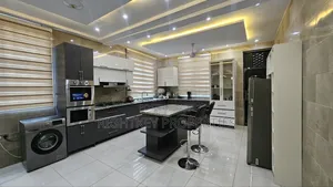 Furnished 6bdrm Mansion in Rightkey, Kumasi Metropolitan for sale