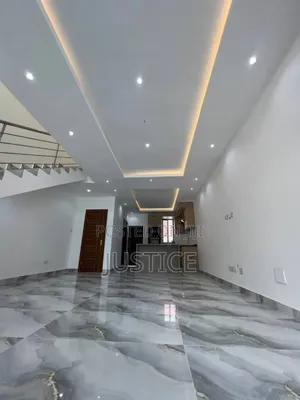 2bdrm House in School Junction East for sale