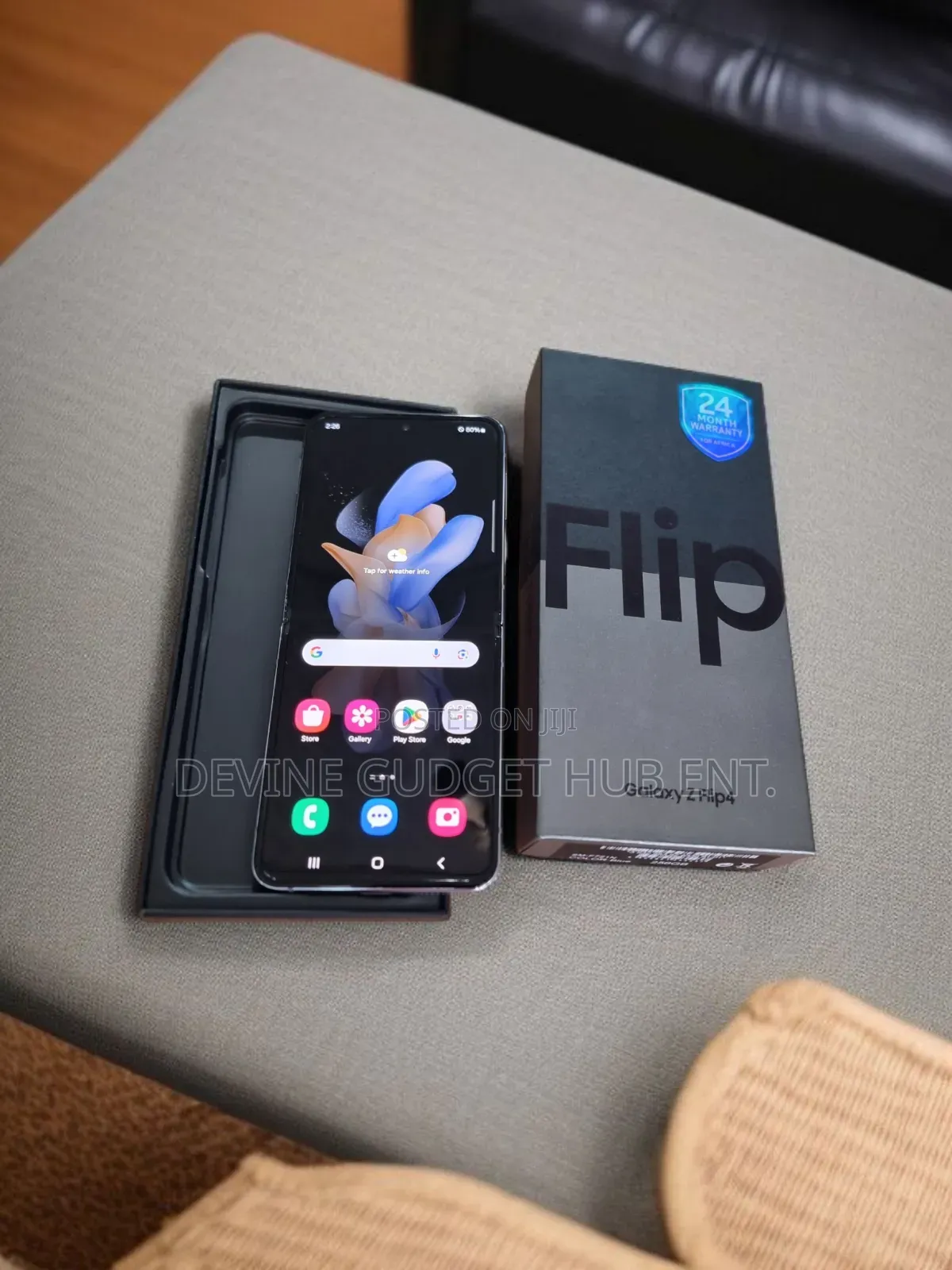 New Samsung Galaxy Z Flip4 256 GB
