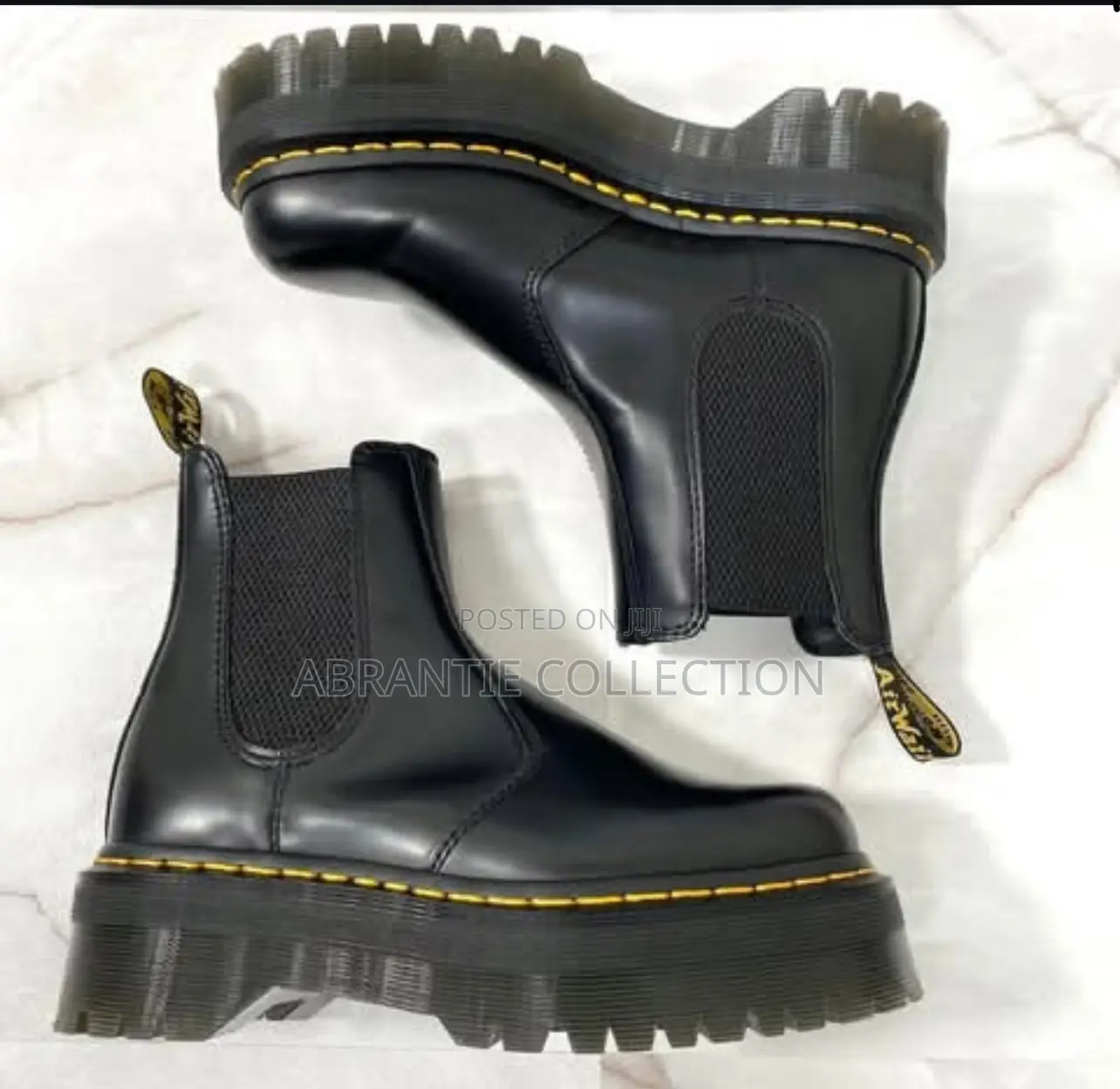 Dr Martens Leather Chelsea Boot Black