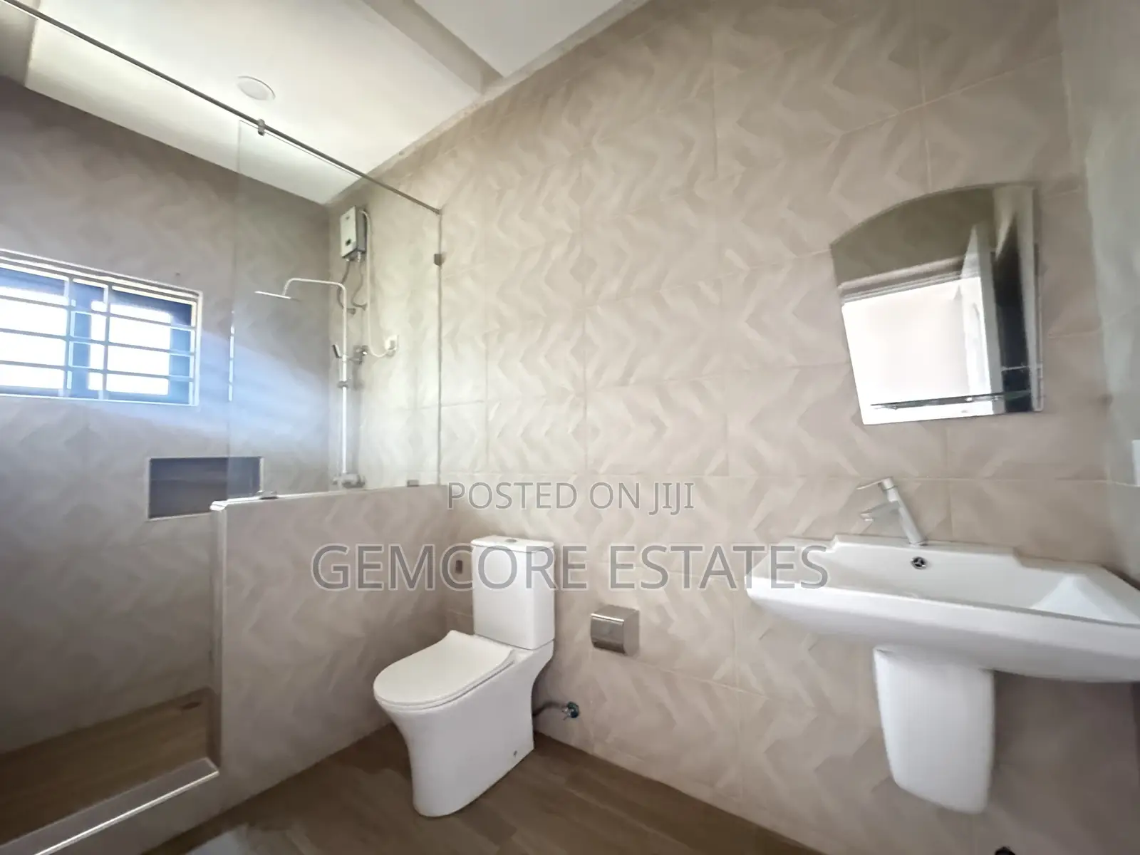 Furnished 3bdrm Townhouse / Terrace in East Legon Hills, Ashaley Botwe