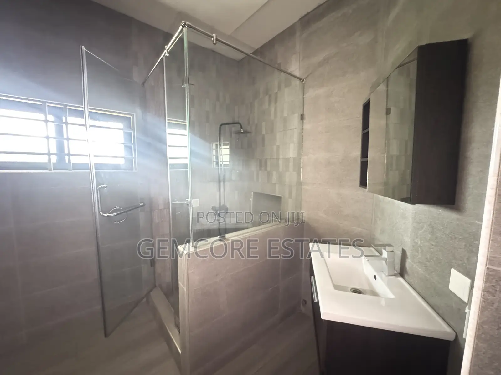 Furnished 3bdrm Townhouse / Terrace in East Legon Hills, Ashaley Botwe
