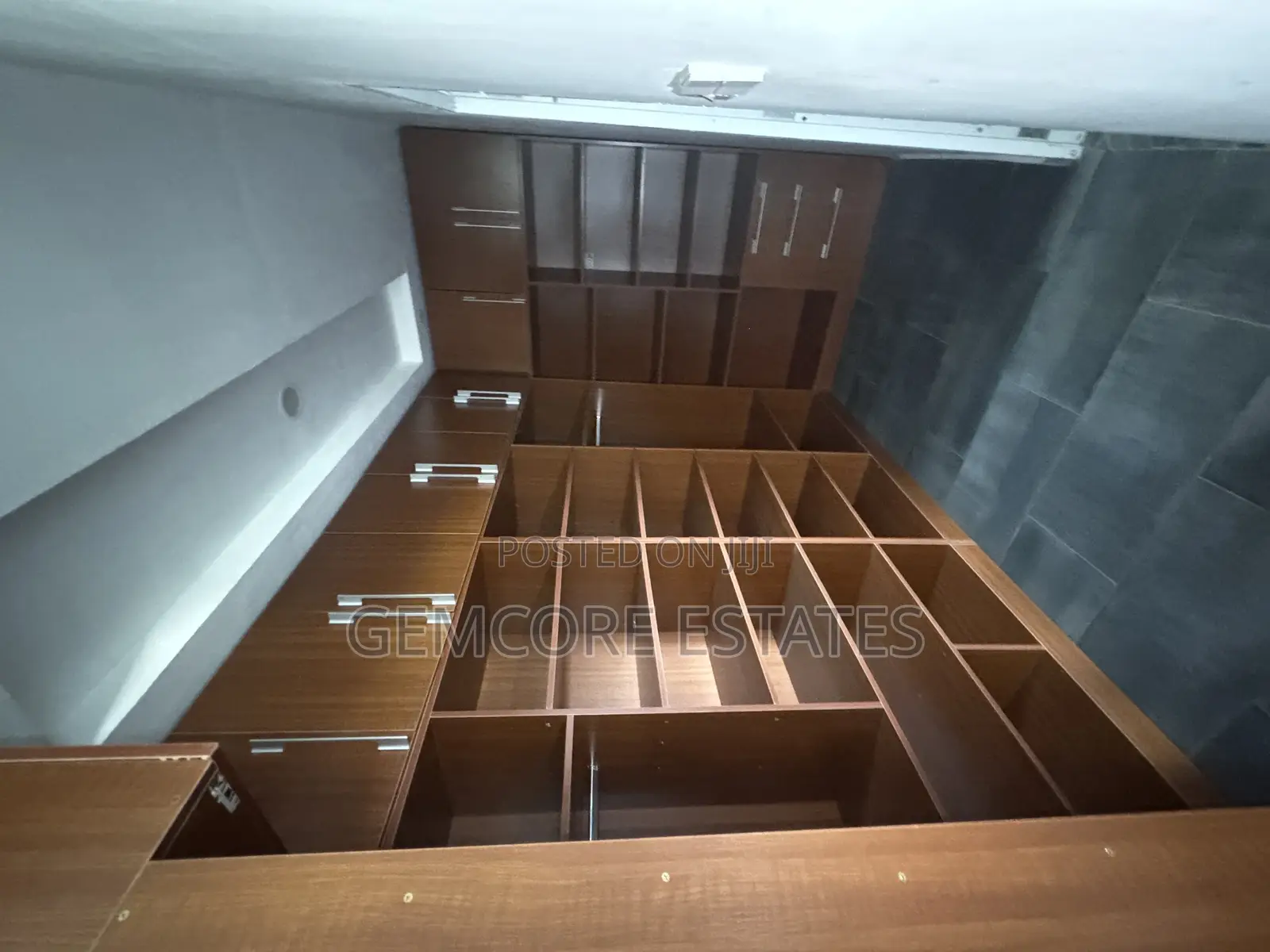 Furnished 3bdrm Townhouse / Terrace in East Legon Hills, Ashaley Botwe