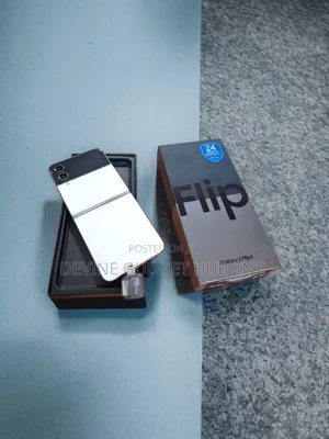 New Samsung Galaxy Z Flip4 256 GB White