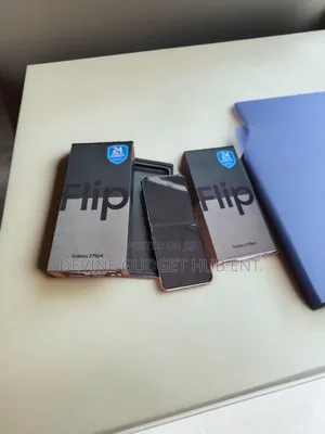 New Samsung Galaxy Z Flip4 256 GB Rose Gold