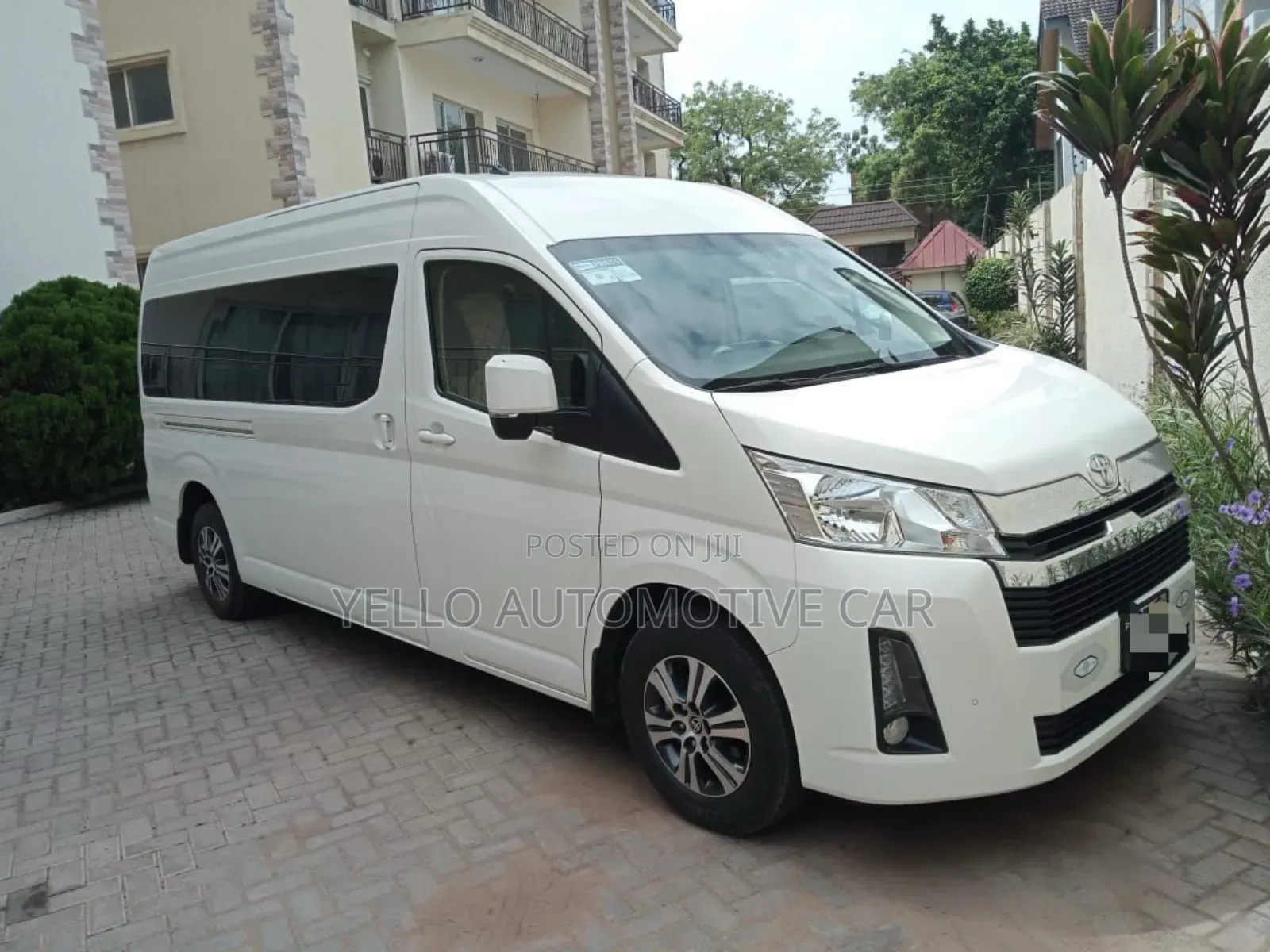 Rent 14 Seater Toyota Hiace