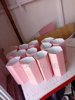 Hexagonal Boxes