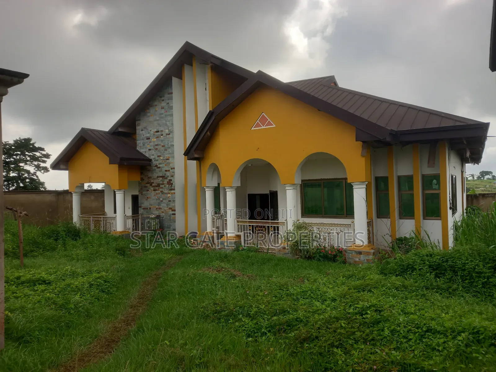 5bdrm House in Ejisu Donaso for sale