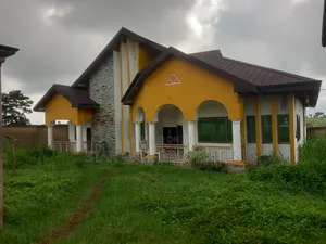 5bdrm House in Ejisu Donaso for sale