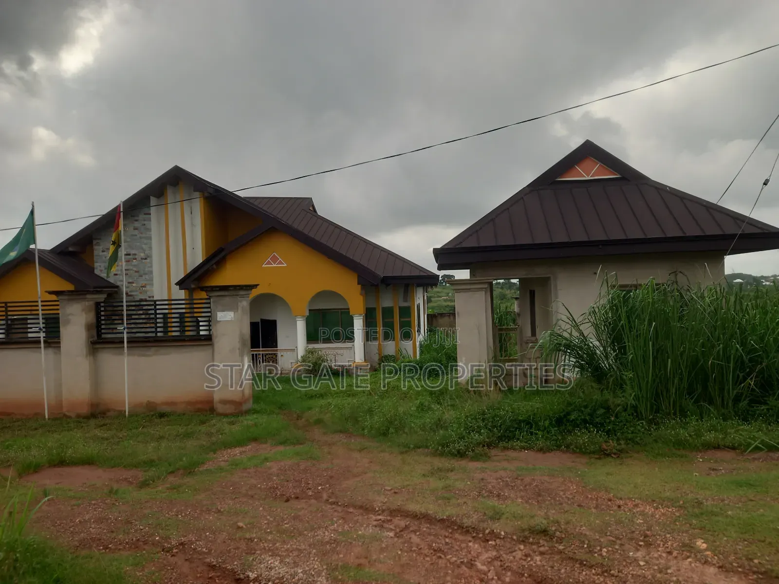 5bdrm House in Ejisu Donaso for sale