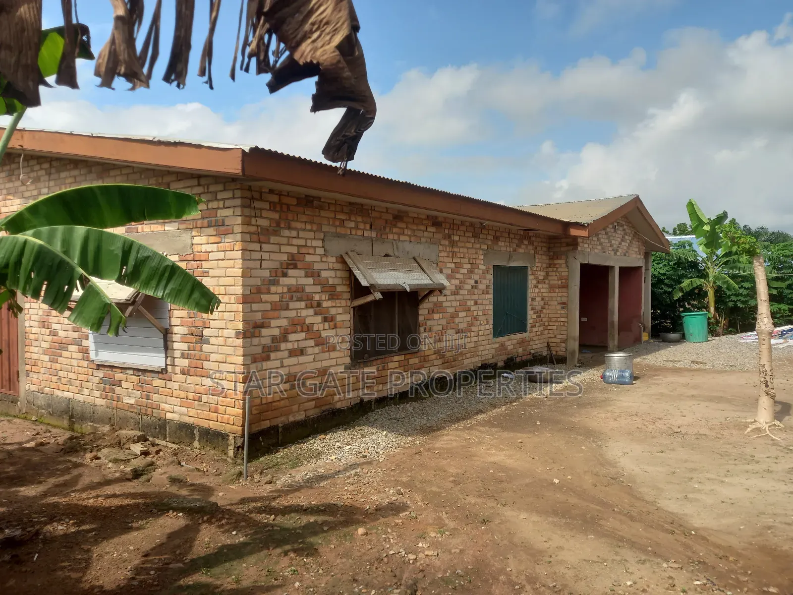 3bdrm House in Ejisu Adadientem for sale