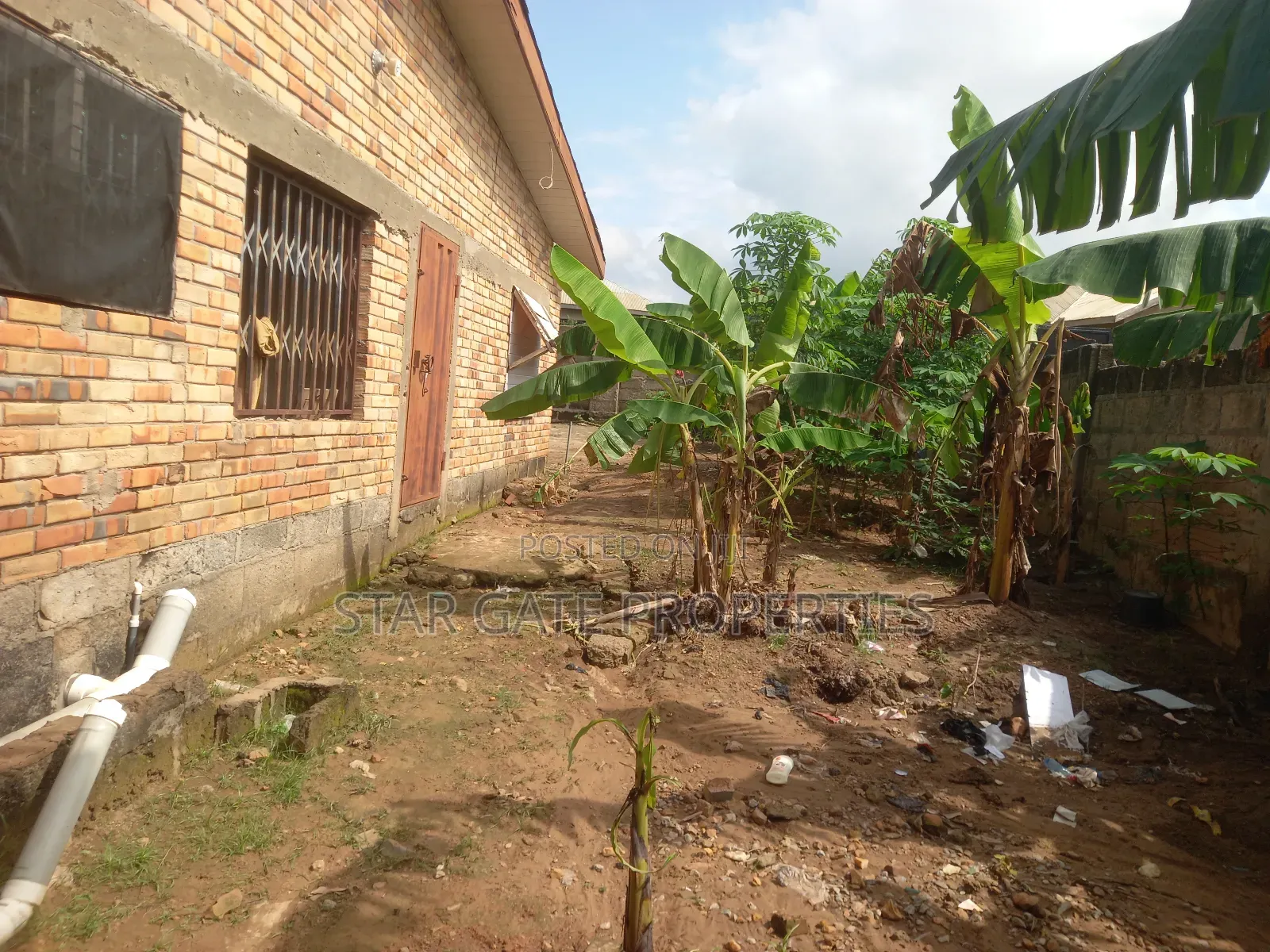 3bdrm House in Ejisu Adadientem for sale