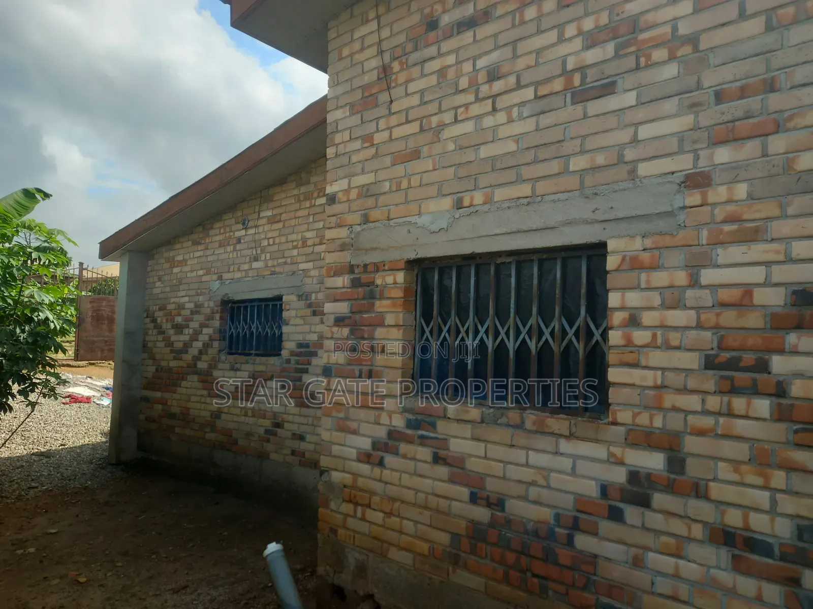 3bdrm House in Ejisu Adadientem for sale