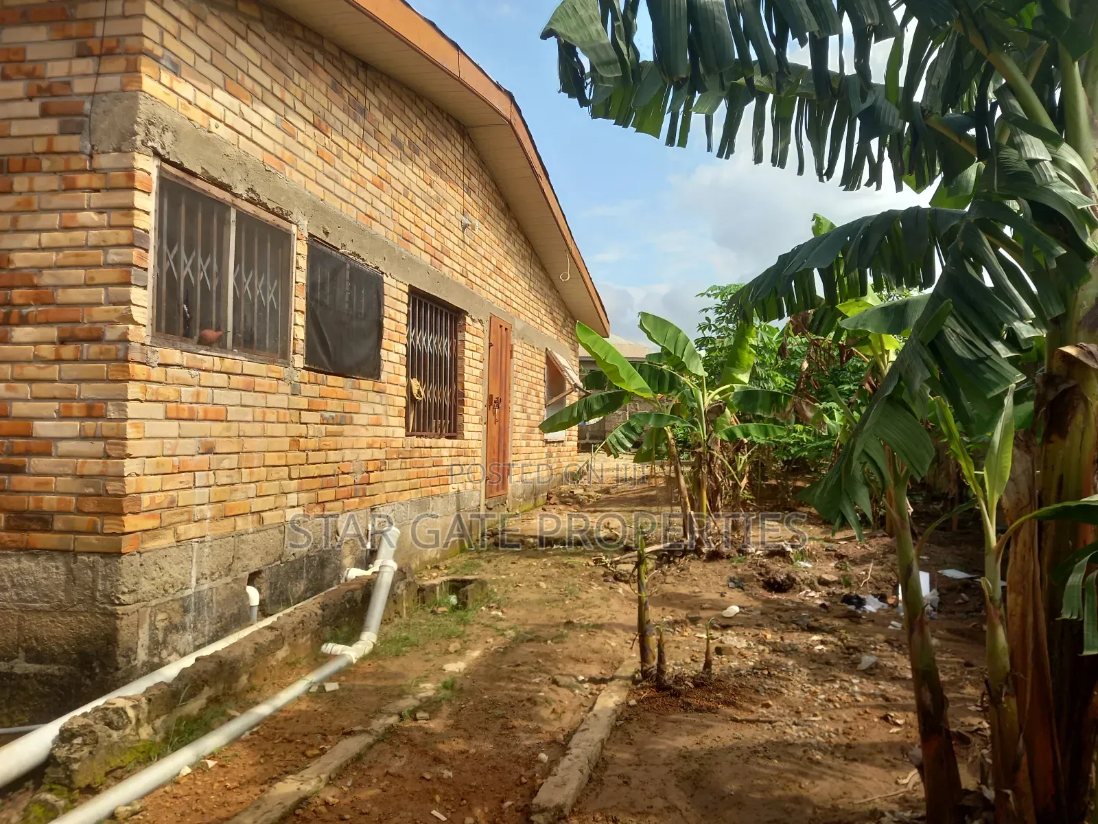 3bdrm House in Ejisu Adadientem for sale