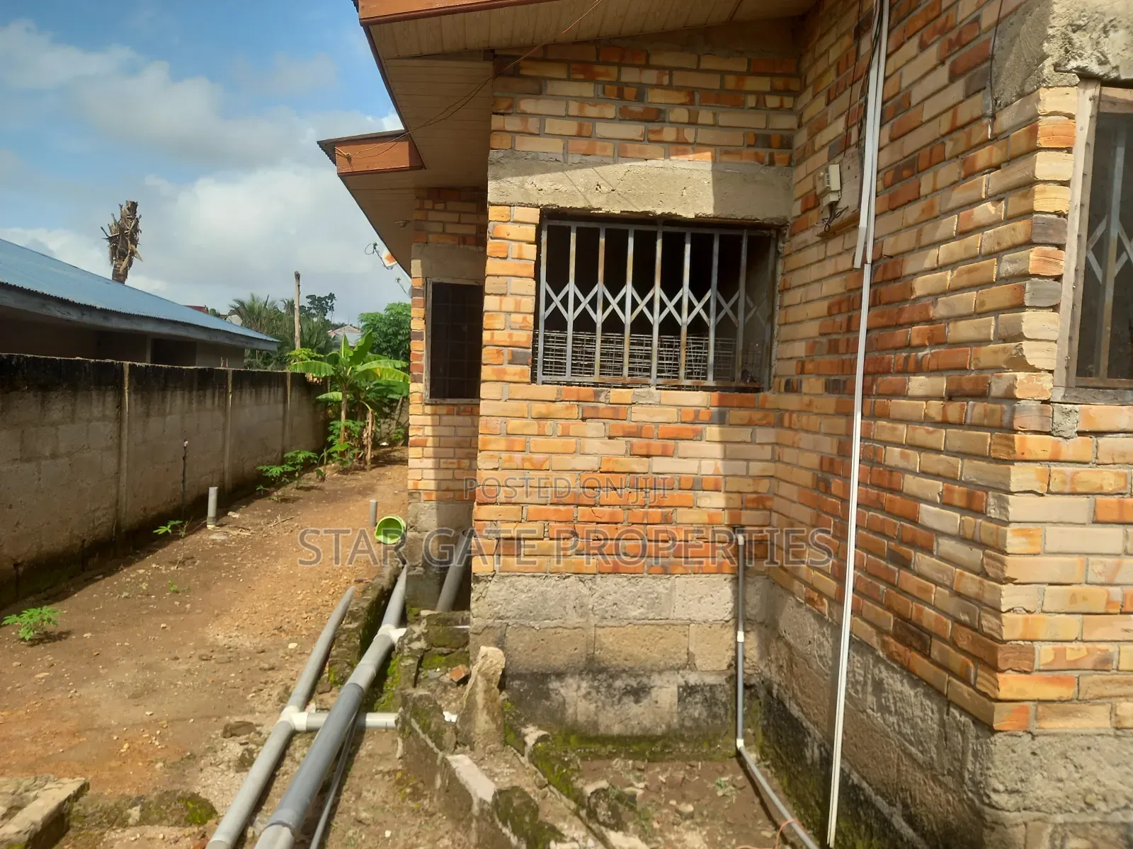 3bdrm House in Ejisu Adadientem for sale