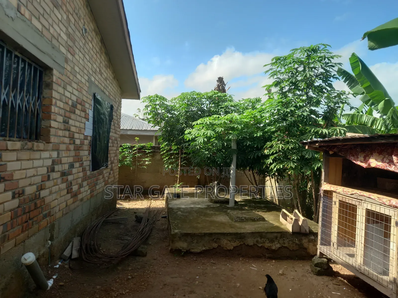 3bdrm House in Ejisu Adadientem for sale