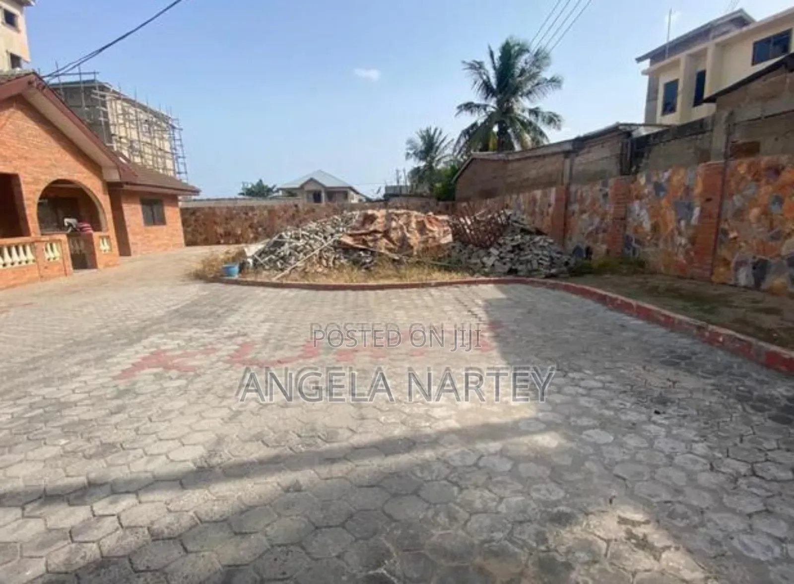3bdrm House in Klagon, Tema Metropolitan for sale