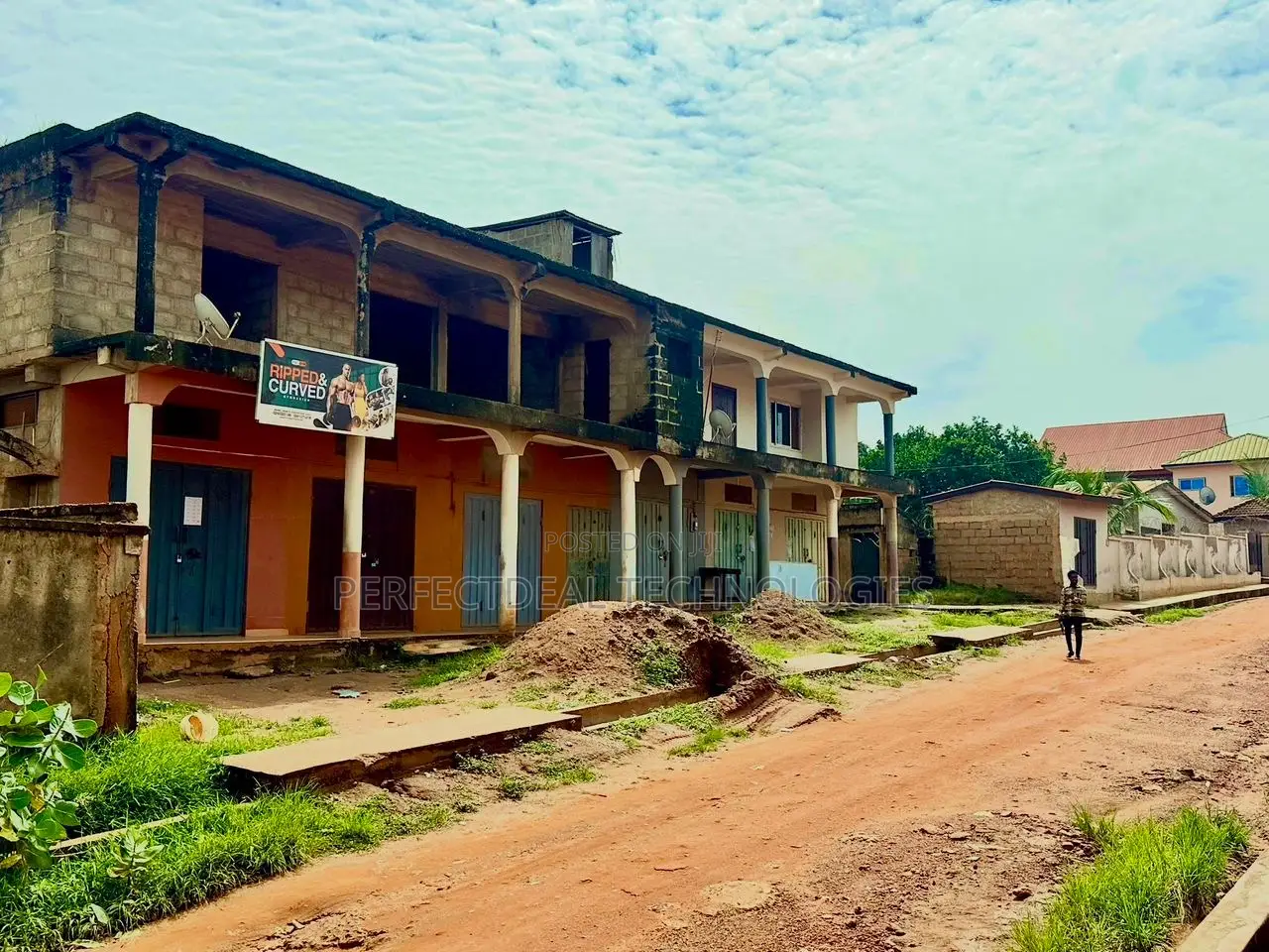 6bdrm House in Kumasi Metropolitan for sale