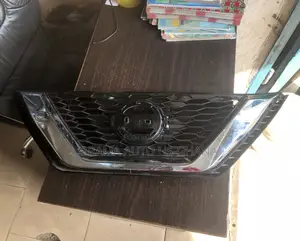 Nissan Qashqai 2017 2018 2019 2020 2021 Bumper Grill /Shells