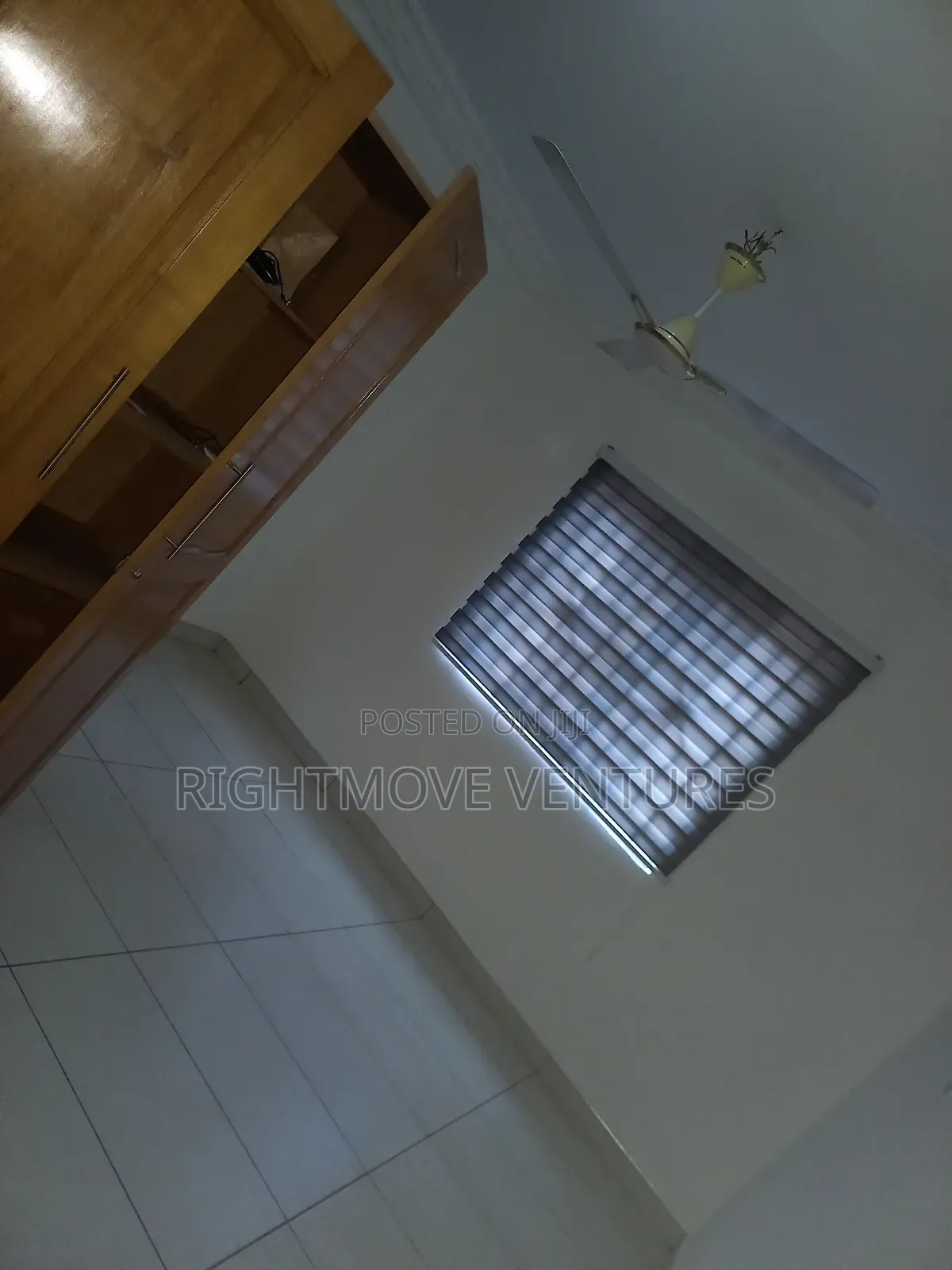 5 Master Bedrooms House at Fijai