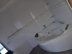 5bdrm Duplex in Takoradi for rent