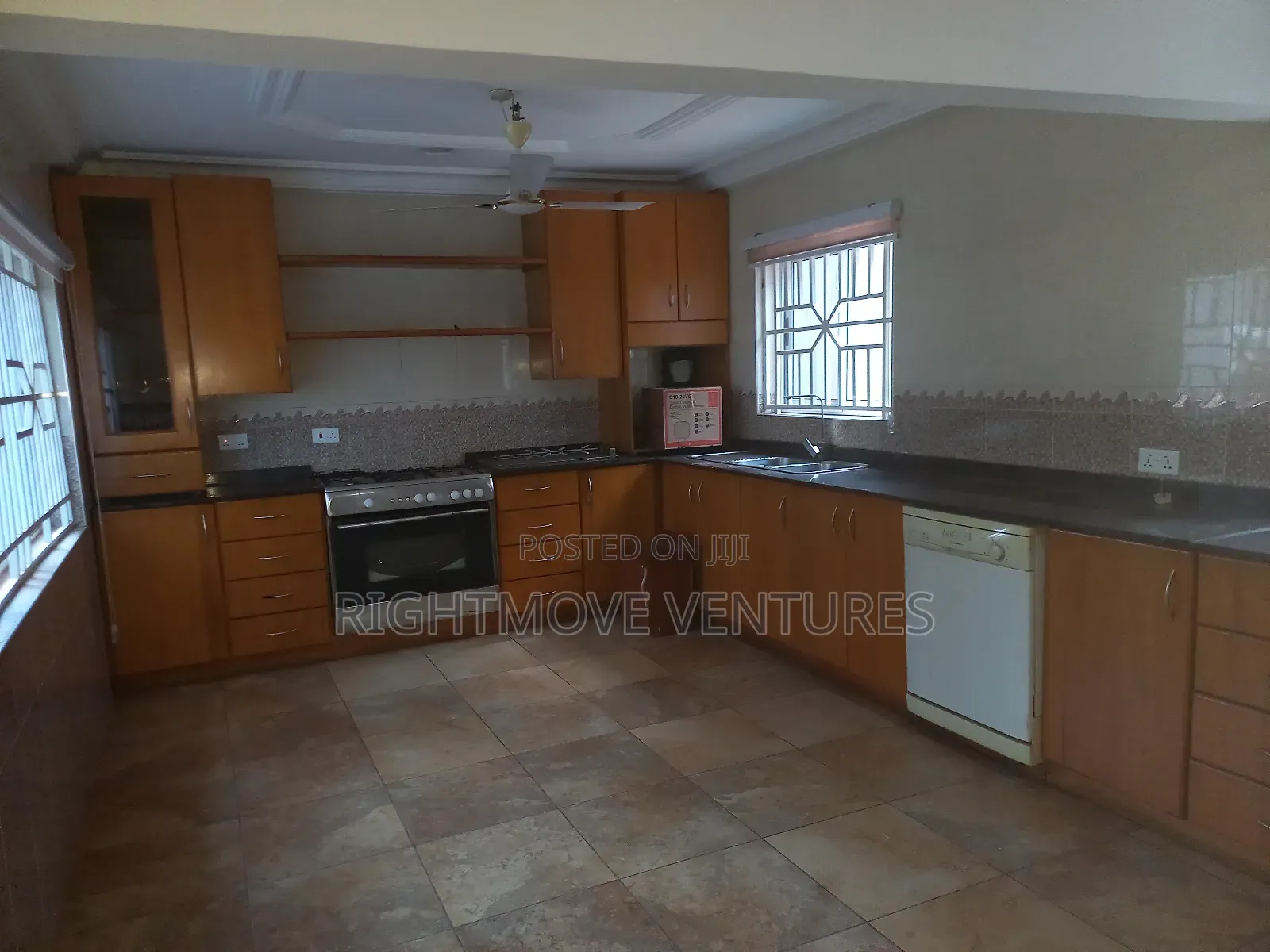 5bdrm Duplex in Takoradi for rent