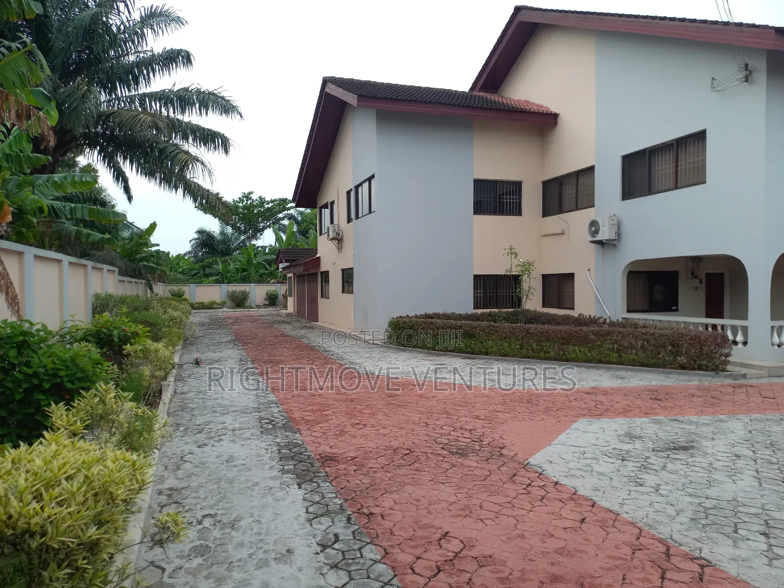 8bdrm Duplex in Takoradi for rent