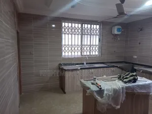 8bdrm Duplex in Takoradi for rent