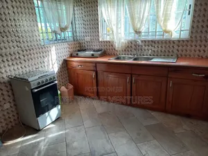 Fully Furnished 4 Master Bedrooms Apartment at Apowa