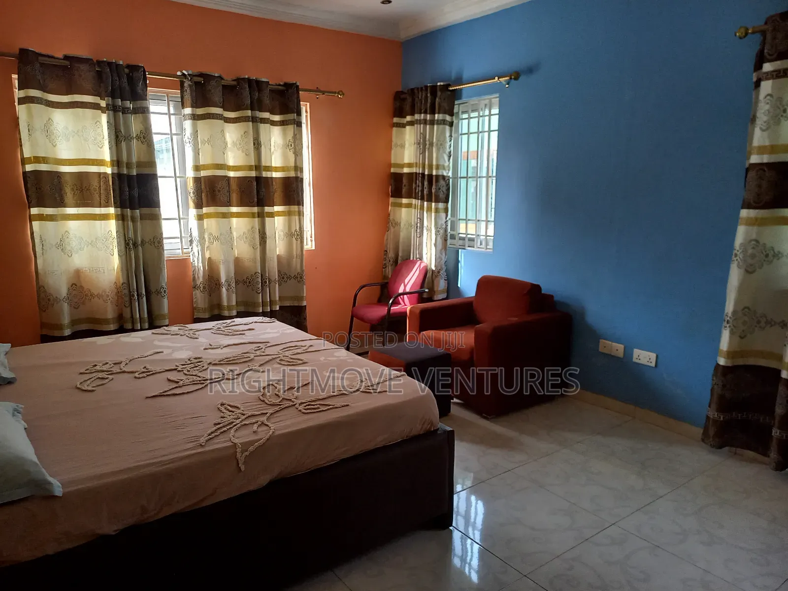 Fully Furnished 4 Master Bedrooms Apartment at Apowa