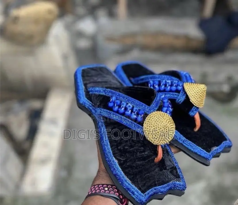 Blue and Black Nhwenie Ahenema/Chawchaw Slipper