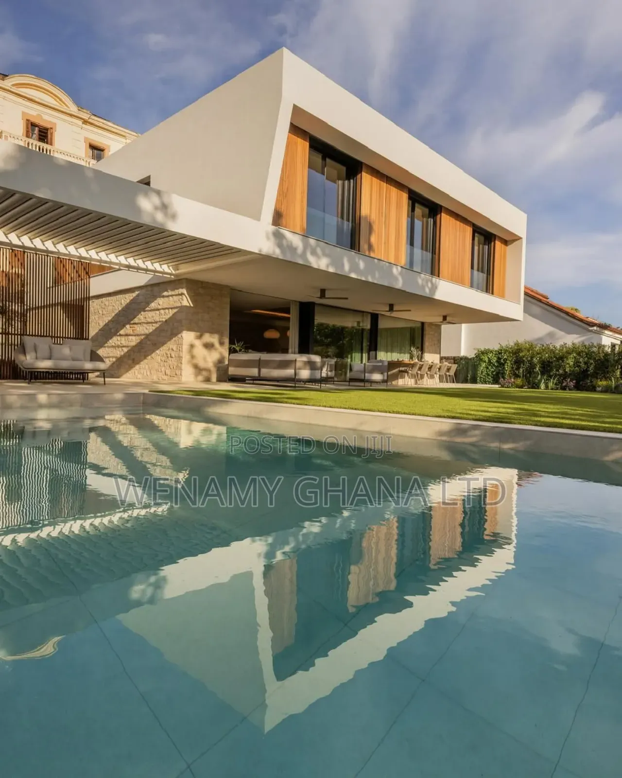 5bdrm House in Accra for sale
