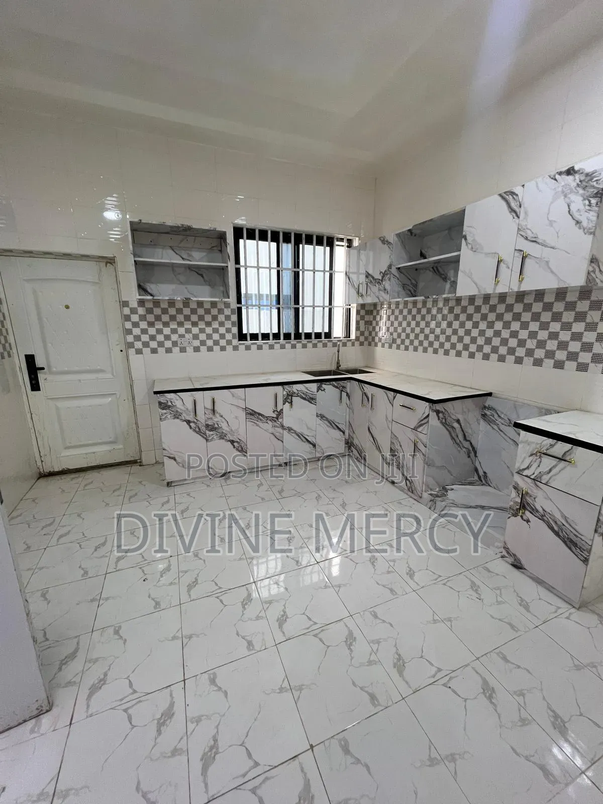 3bdrm Bungalow in Adade Kasoa, Awutu Senya East Municipal for sale