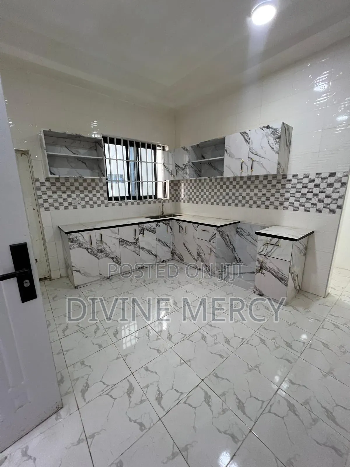 3bdrm Bungalow in Adade Kasoa, Awutu Senya East Municipal for sale